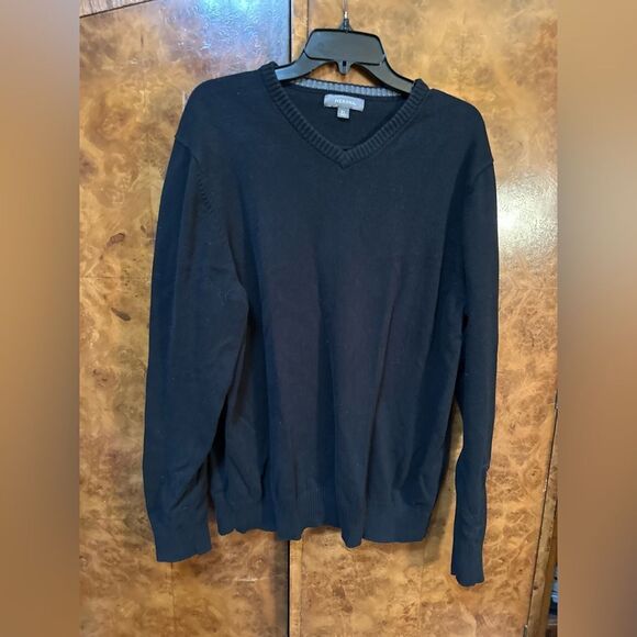 Merona Men's Black V-Neck Sweater - Picture 1 of 4